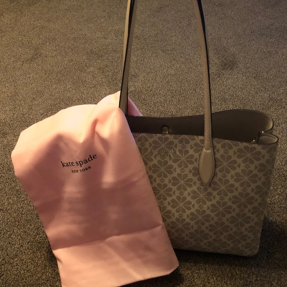 Kate spade New York Tote